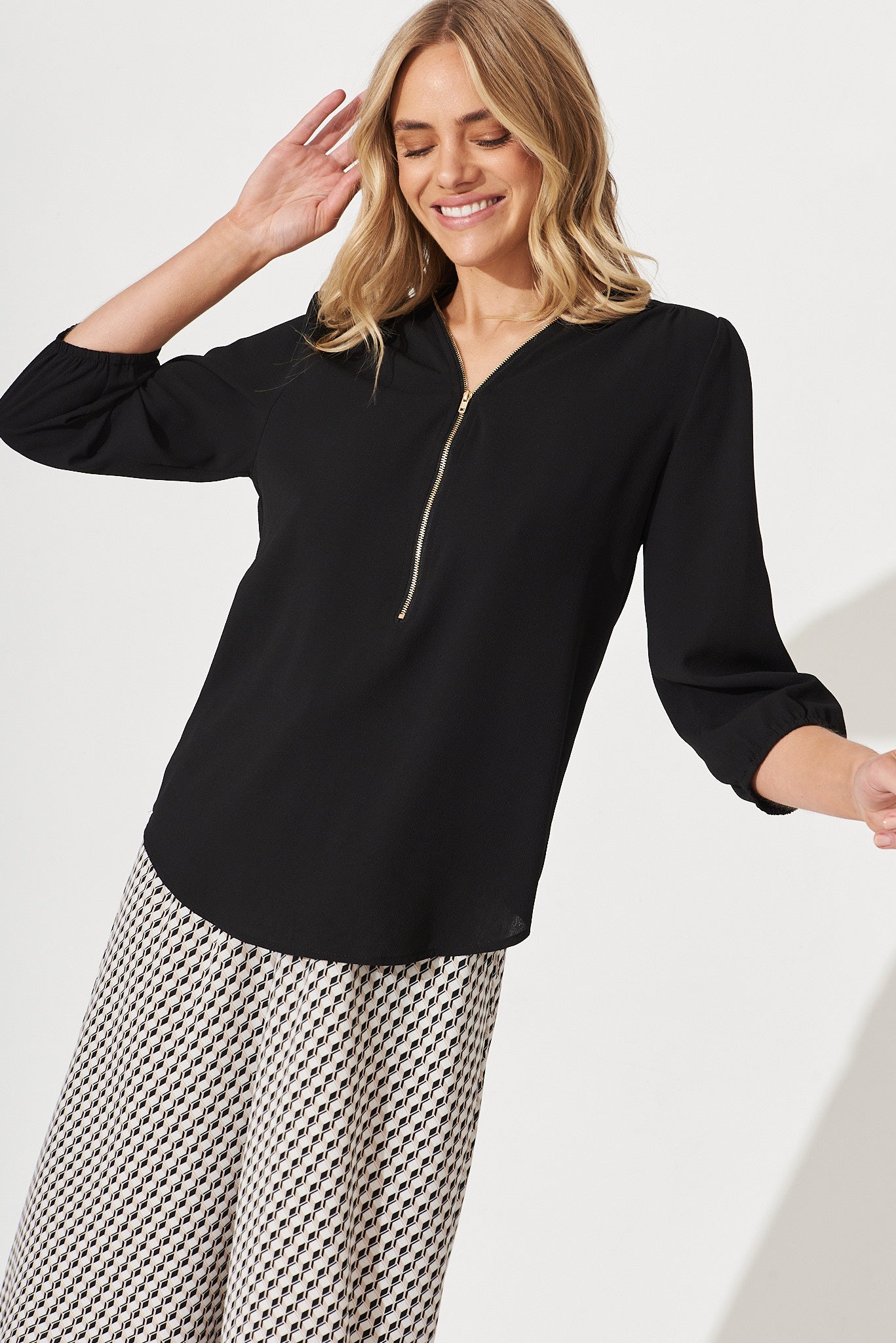 Viviani Zip Top In Black – St Frock