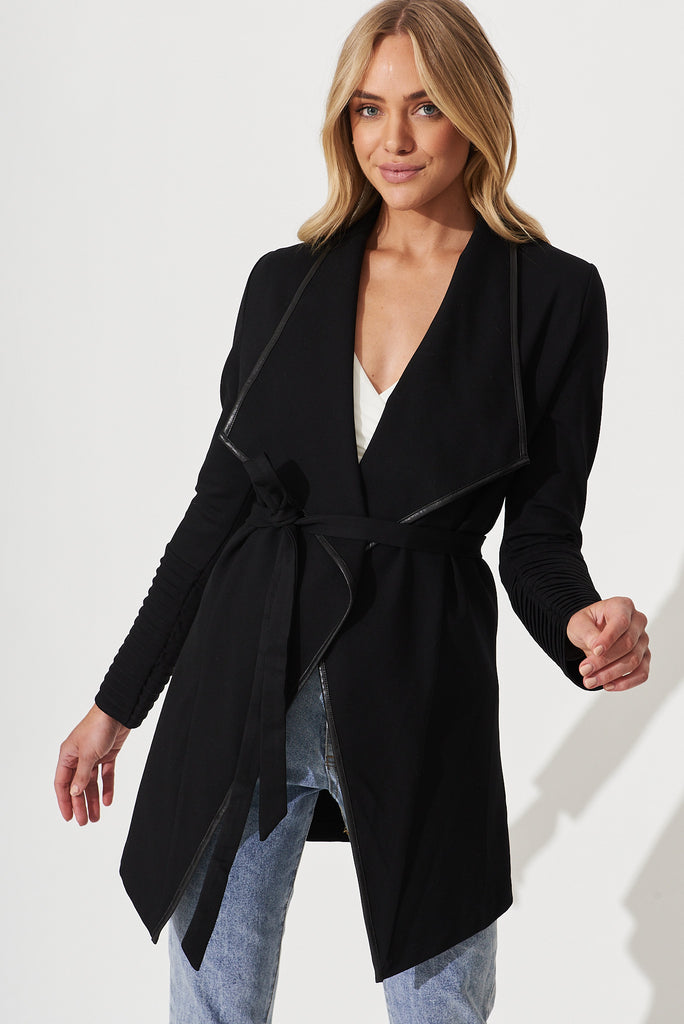 Lynda Jacket In Black - front