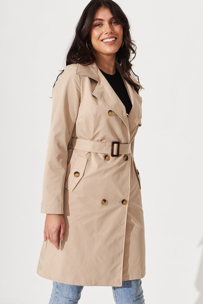 Tanya Trench Coat In Beige - front