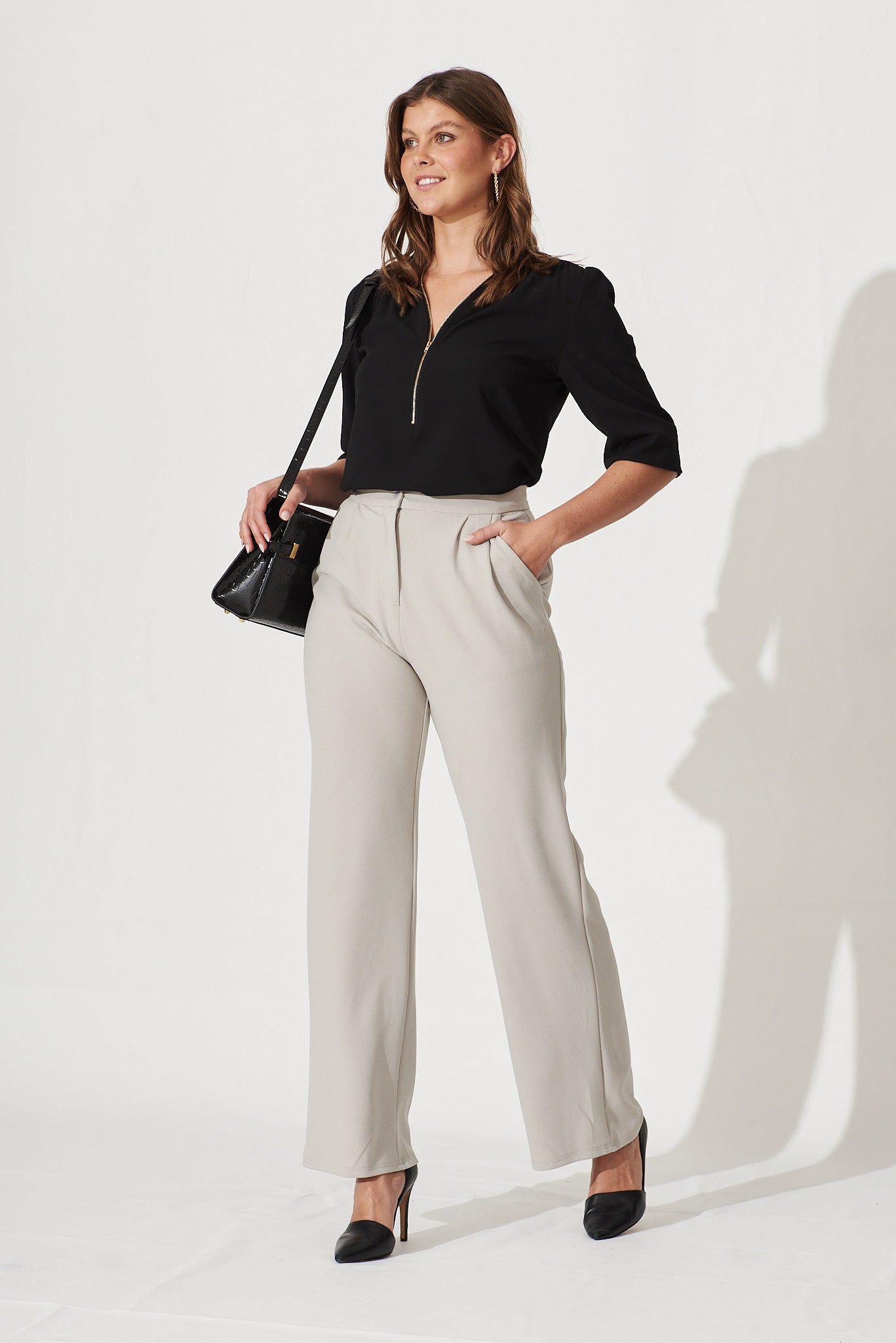 Cinnabar Pant In Pale Grey - full length