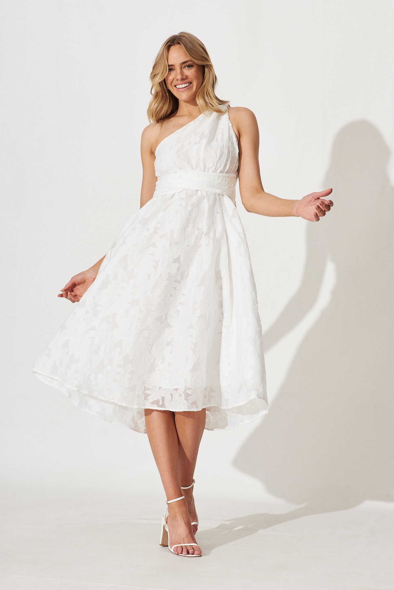 One shoulder outlet white dress midi