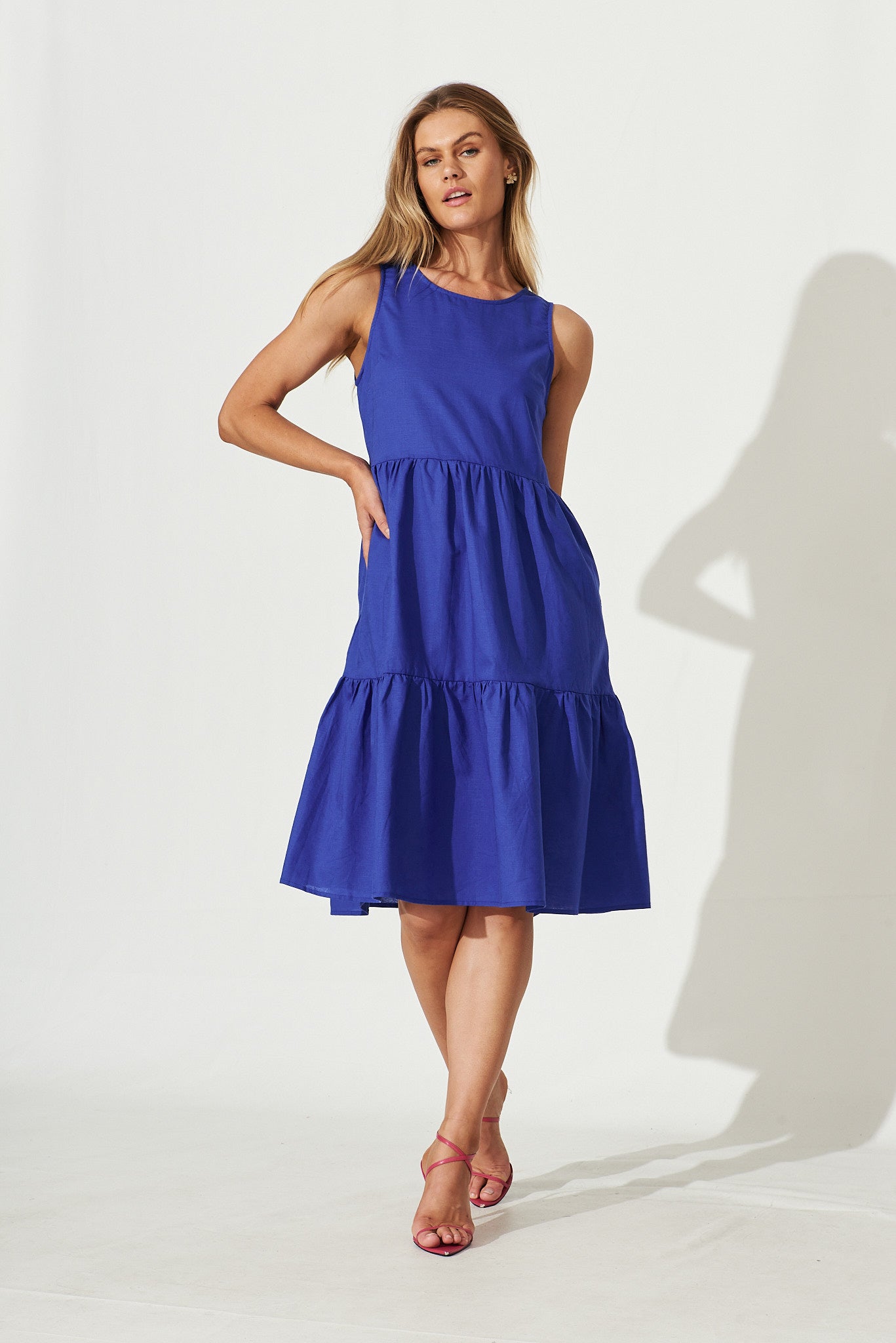 Sleeveless V-Neck Shift Dress (Royal Blue) – In Pursuit Mobile Boutique