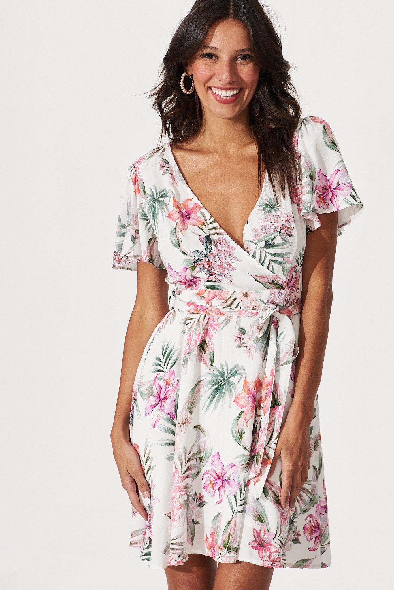 Ocean Avenue Dress In White With Tropical Floral Print Linen Blend – St ...