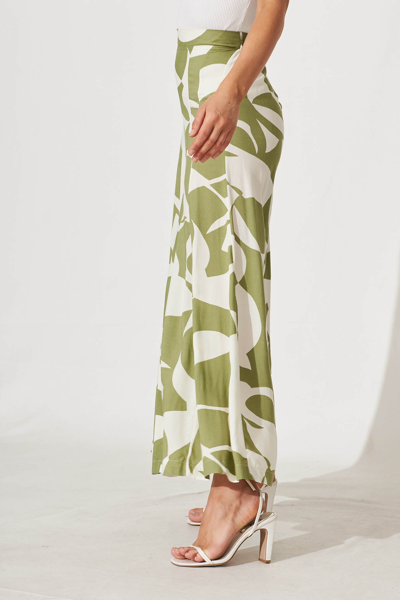 Effenty Pants In Olive And Cream Geometric Print – St Frock