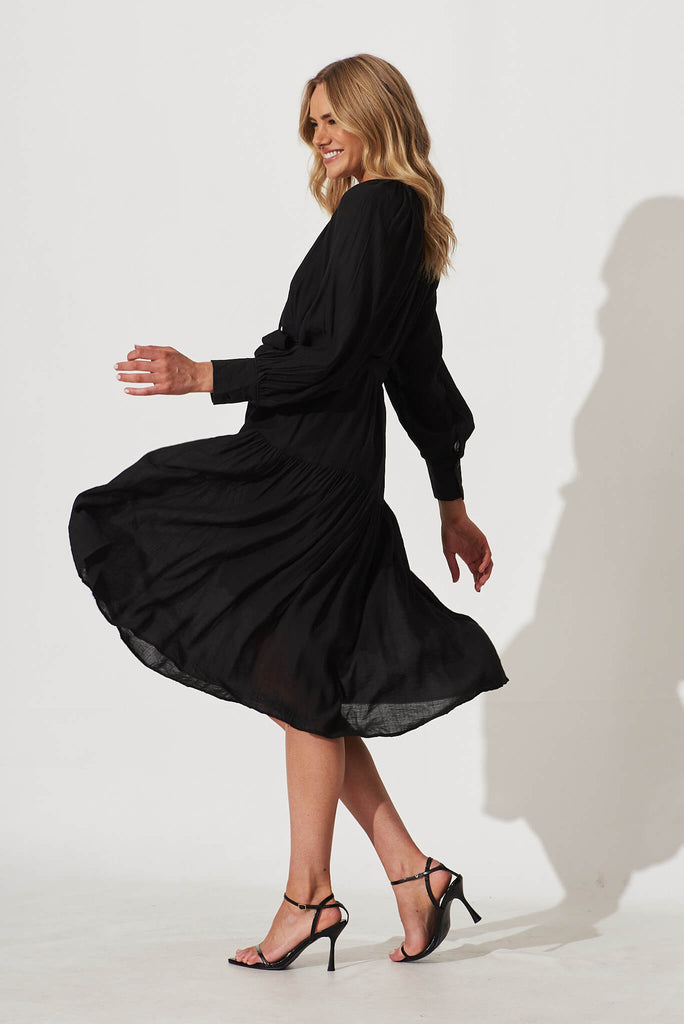 Ellora Midi Dress In Black - side