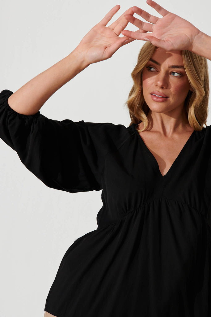 Harissa Top In Black - detail