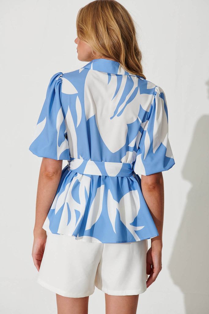 Nesta Shirt In Blue And White Print - back