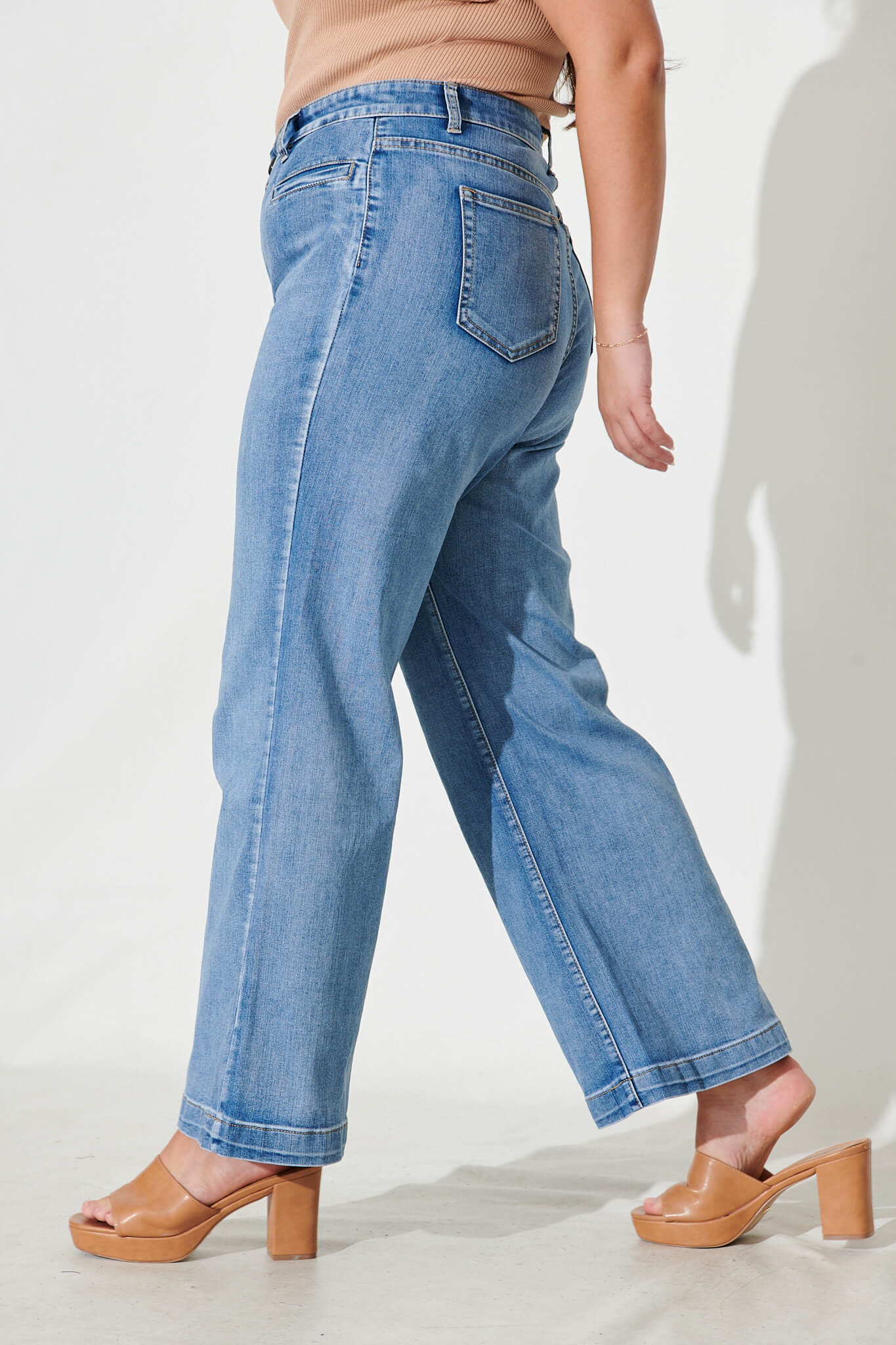 Hotsell Saint + Sofia WIDE LEG JEANS - PALE BLUE NWT Size 12 / 34 Waist $129