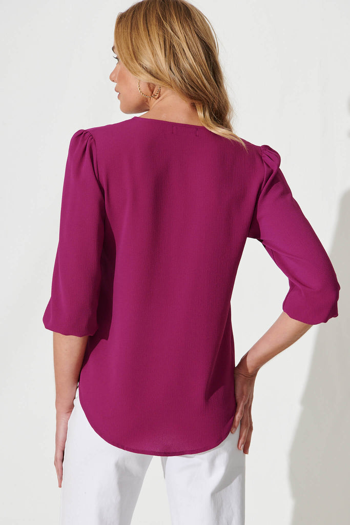 Viviani Zip Top In Magenta - back