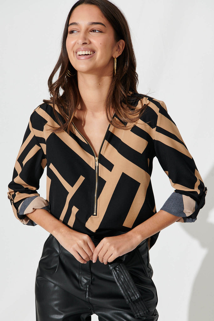 Emerson Zip Top In Black And Tan Geometric - detail