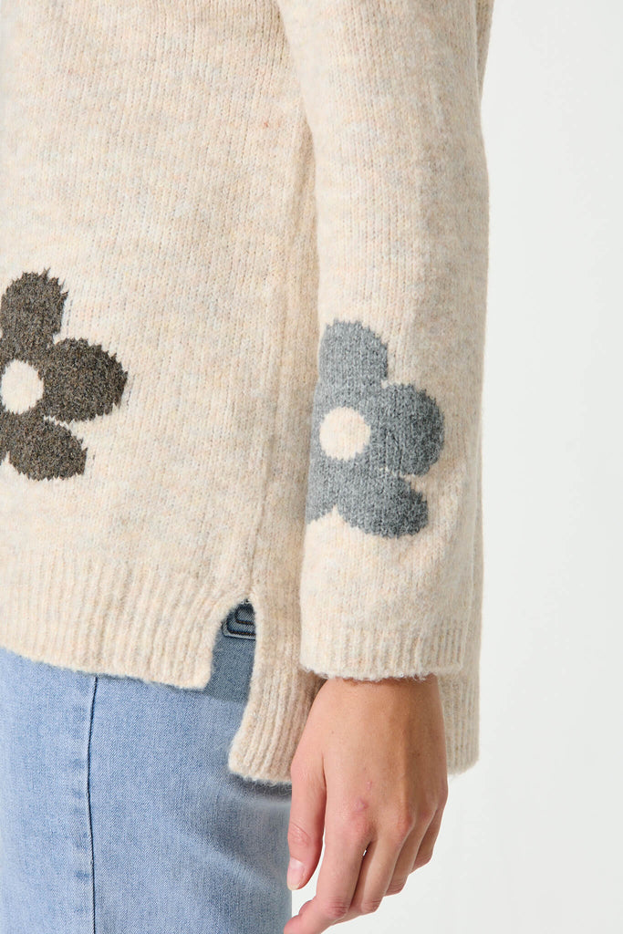 Aster Knit In Beige With Flower Wool Blend - detail