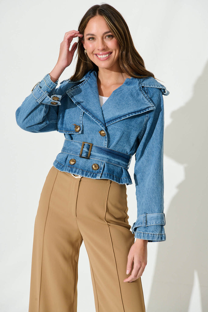 Lawson Cropped Trench Coat In Mid Blue Denim - front