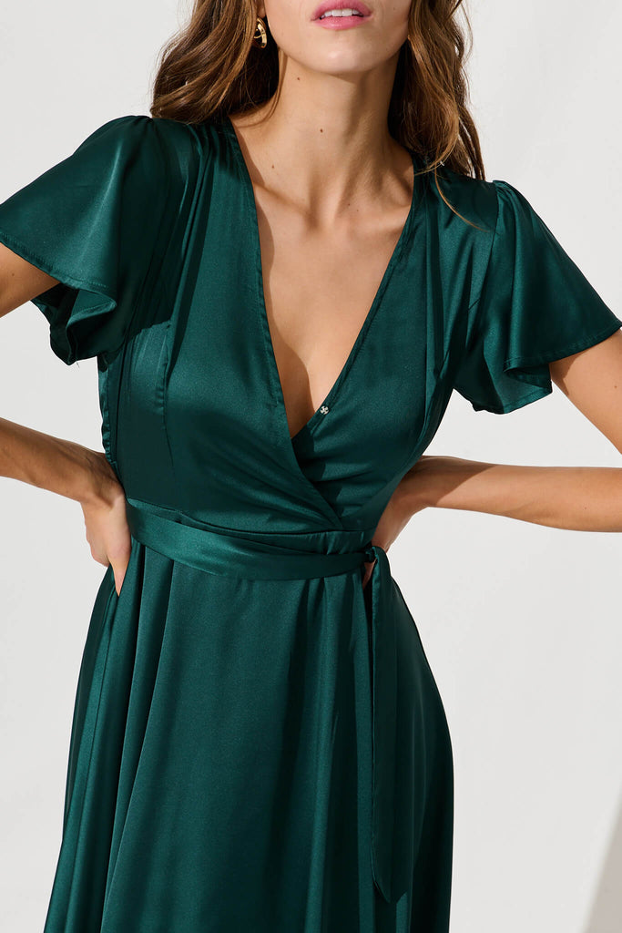 Loulou Maxi Dress In Emerald Satin - detail