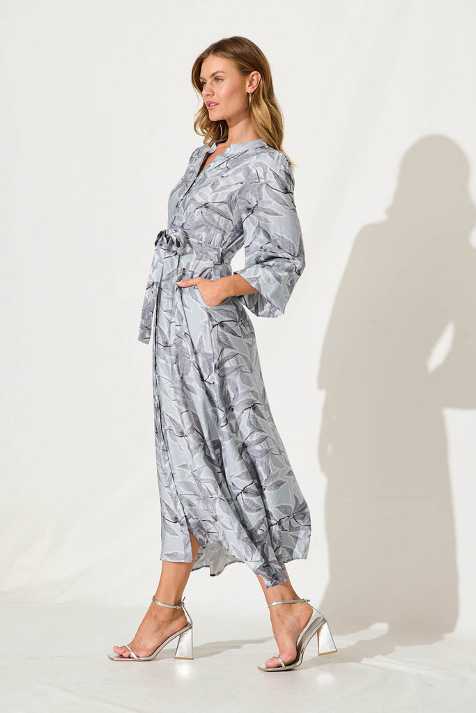 Lorie Maxi Shirt Dress In Grey Leaf Print Cotton Blend - side