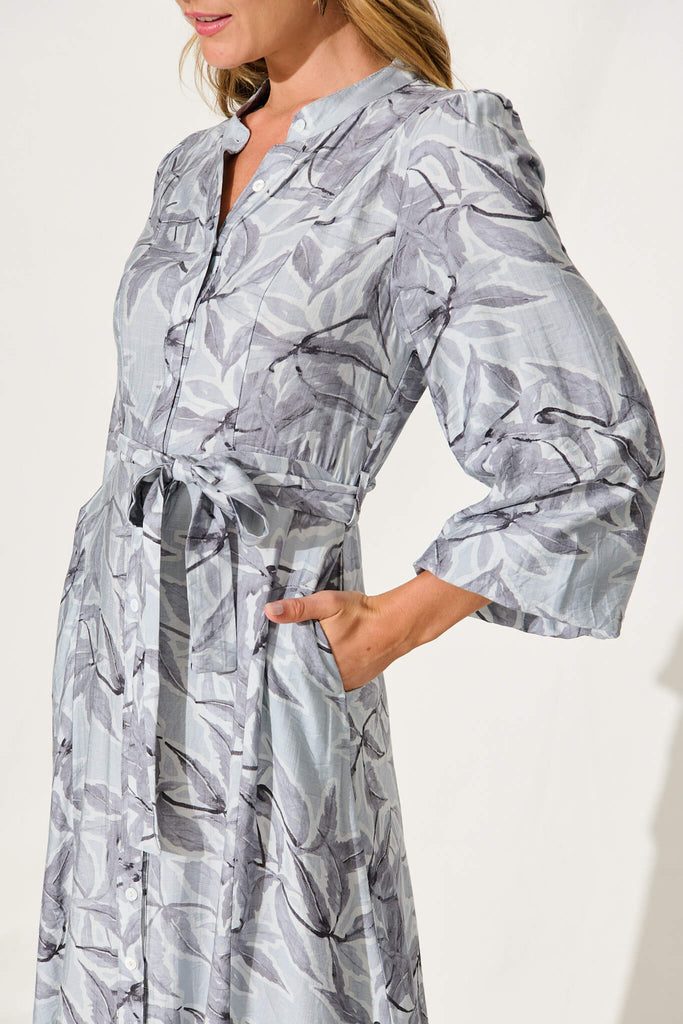 Lorie Maxi Shirt Dress In Grey Leaf Print Cotton Blend - detail