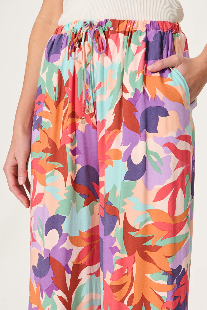 Romeo Pant In Bright Multi Leaf Print - detail