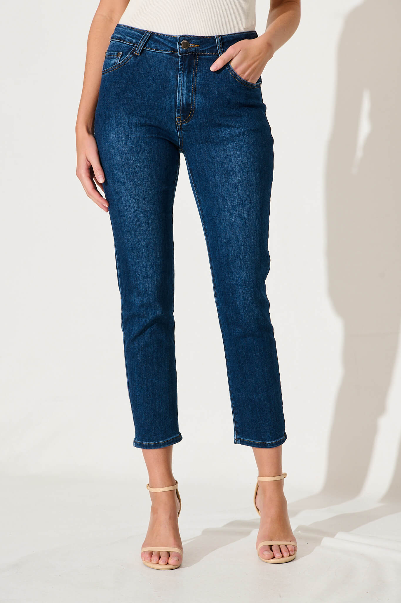 Gateway Mid Rise Straight Leg Crop Jean In Dark Blue Denim - front