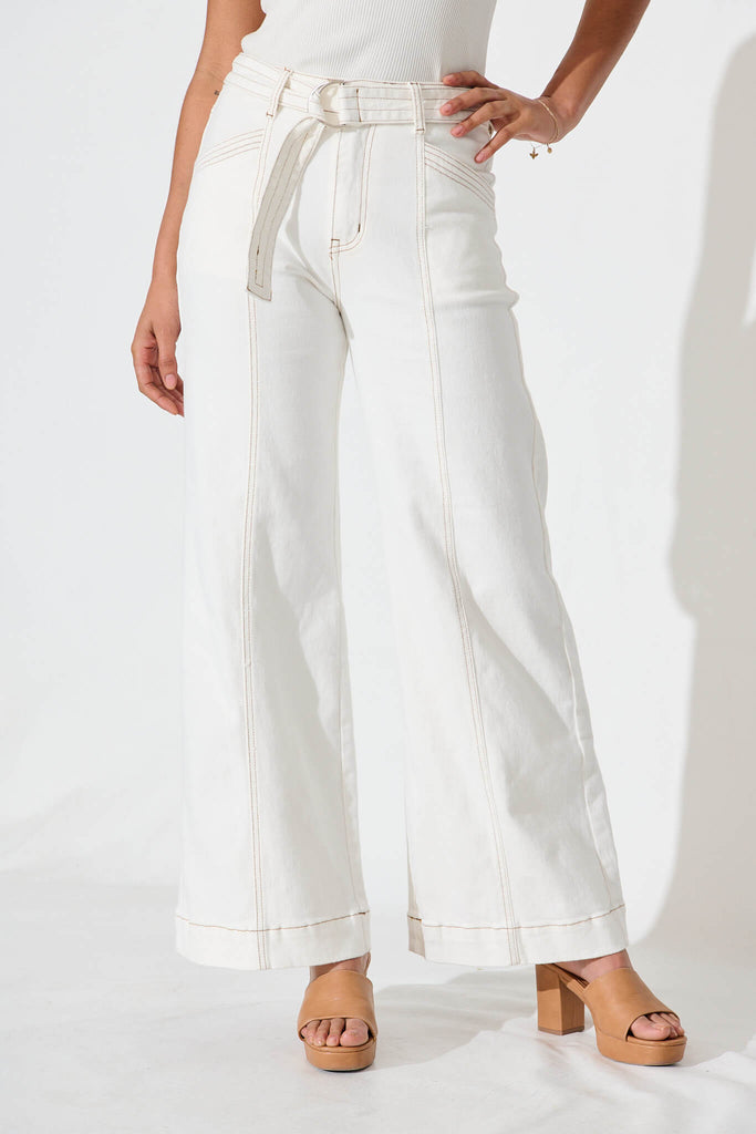 Daria High Rise Wide Leg Jean In White Denim - front