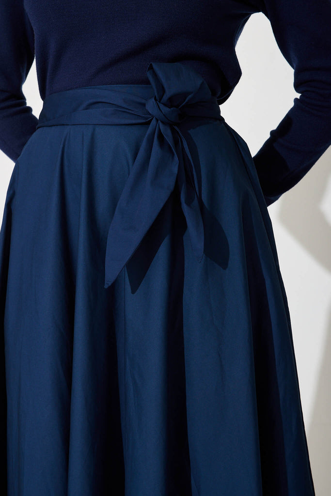 Ivy Midi Skirt In Navy Cotton - detail