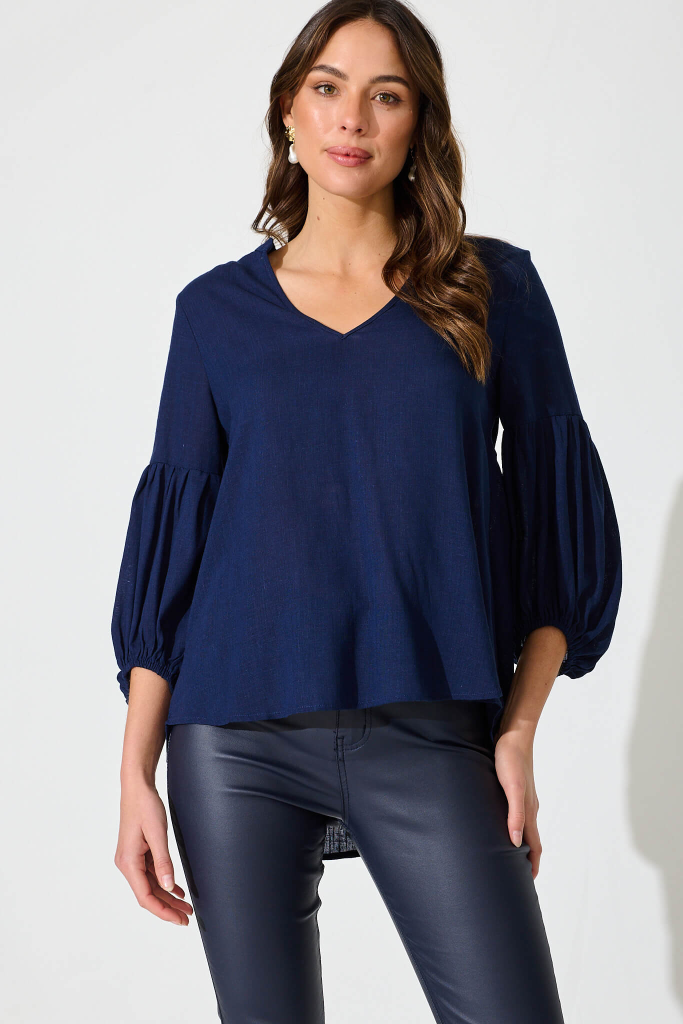 Jasper Top In Navy Linen Blend - front