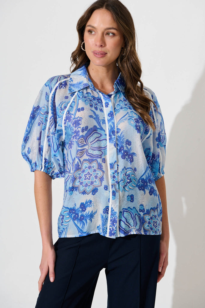 Sedgewick Shirt In Blue Paisley - front