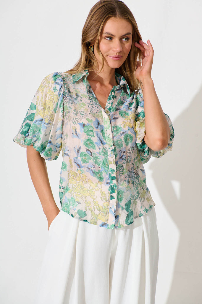 Aeryn Shirt In Green Vintage Floral - front