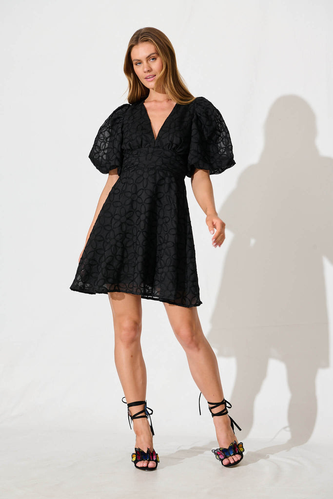 Leoni Dress In Black Organza