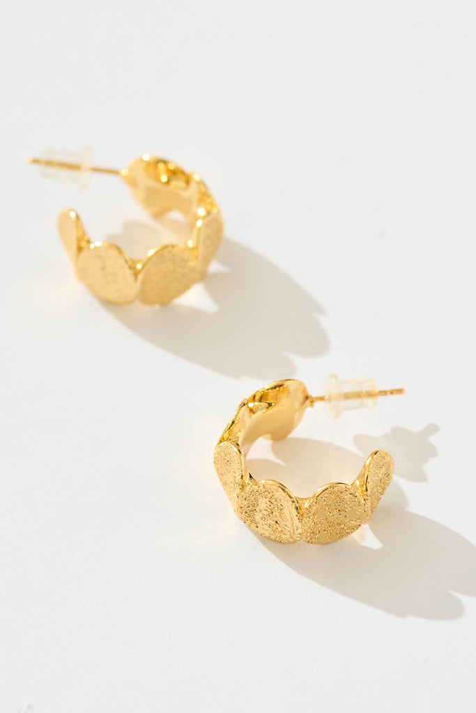 Juliana Textured Circle Hoop Earrings in Gold flatlay detail