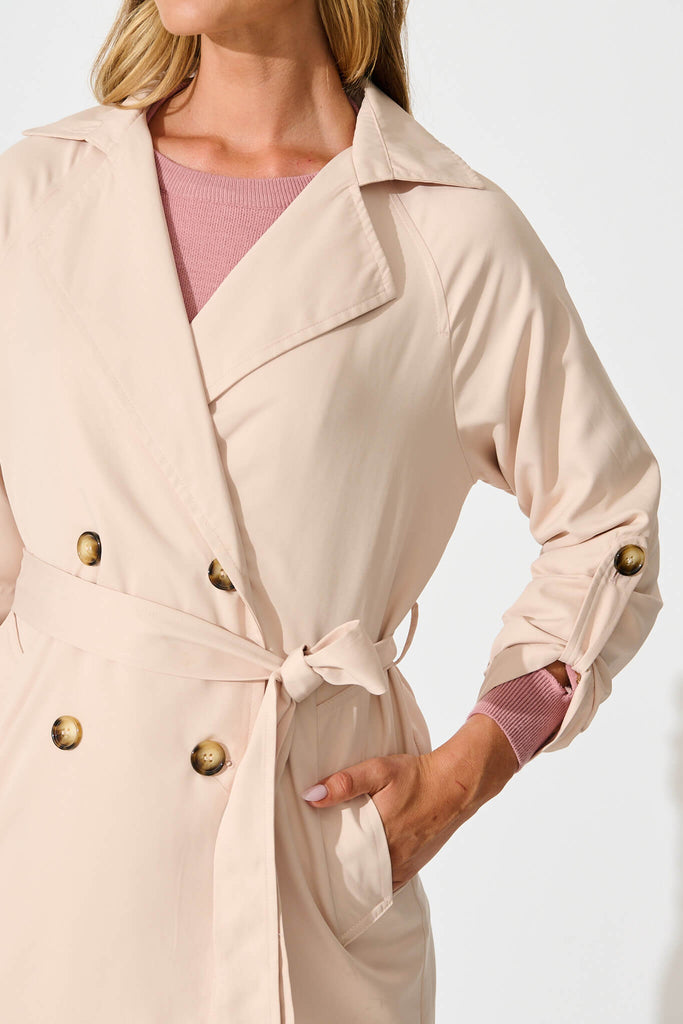 Sasha Trench Coat in Beige detail