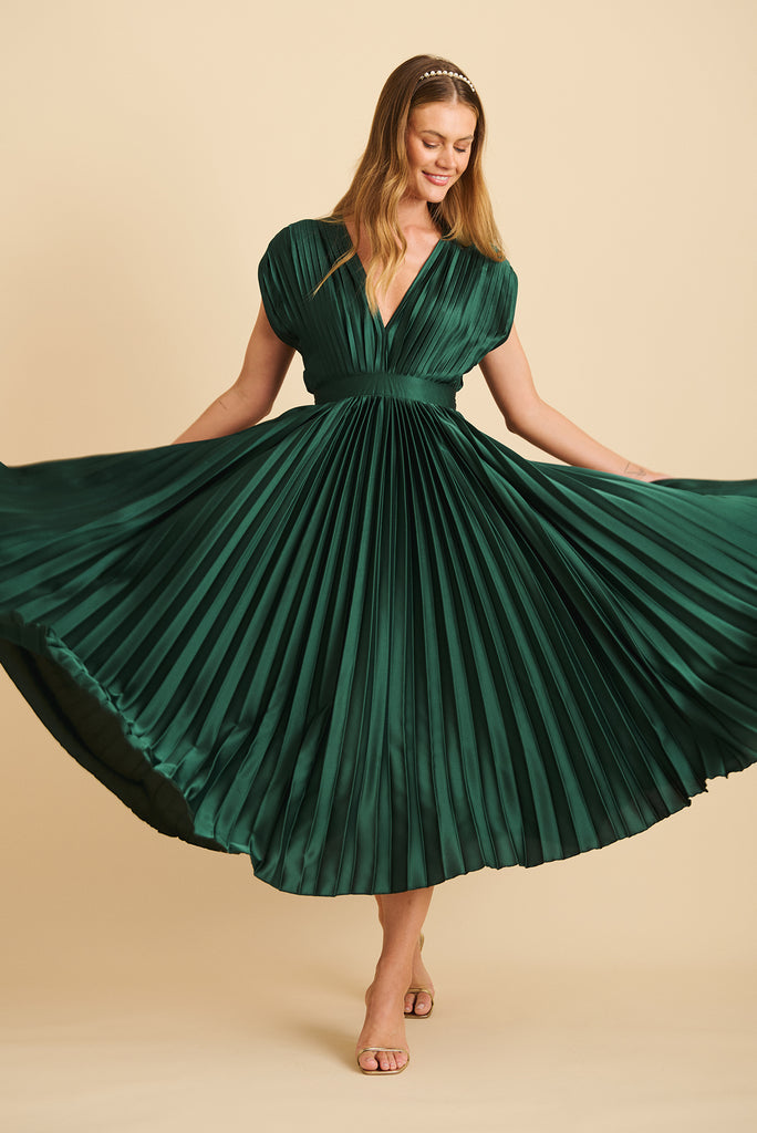 Anetta Midi Dress In Pleated Emerald Satin