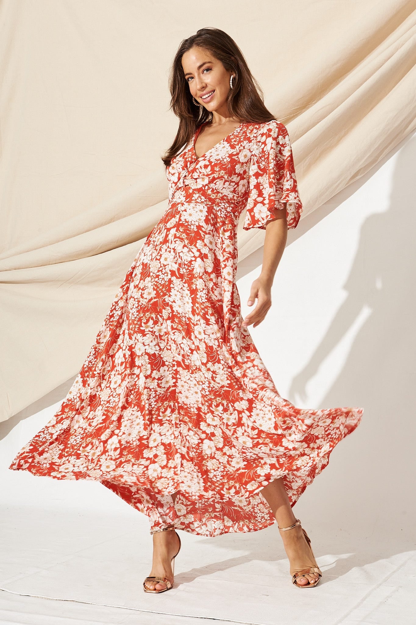 Women Plus Size White Floral Printed One-Shoulder Neck Thigh-High Slit  Flared Maxi Dress - Berrylush